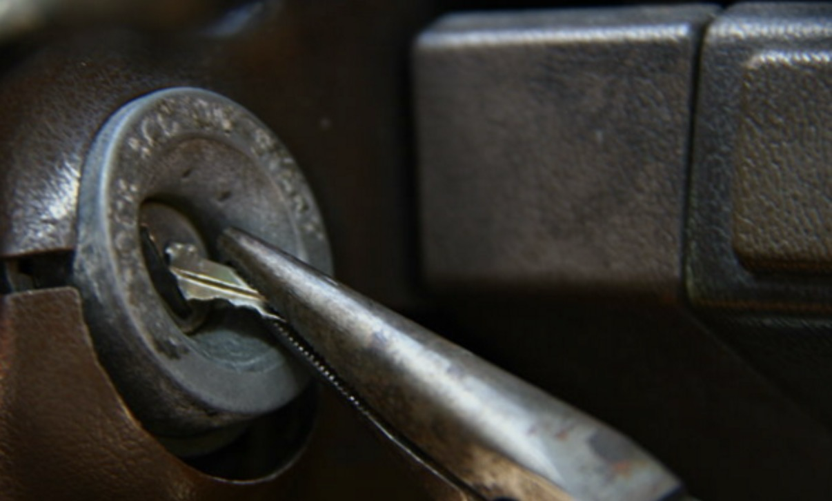 Broken Key Extraction